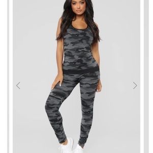 Fashion nova active set